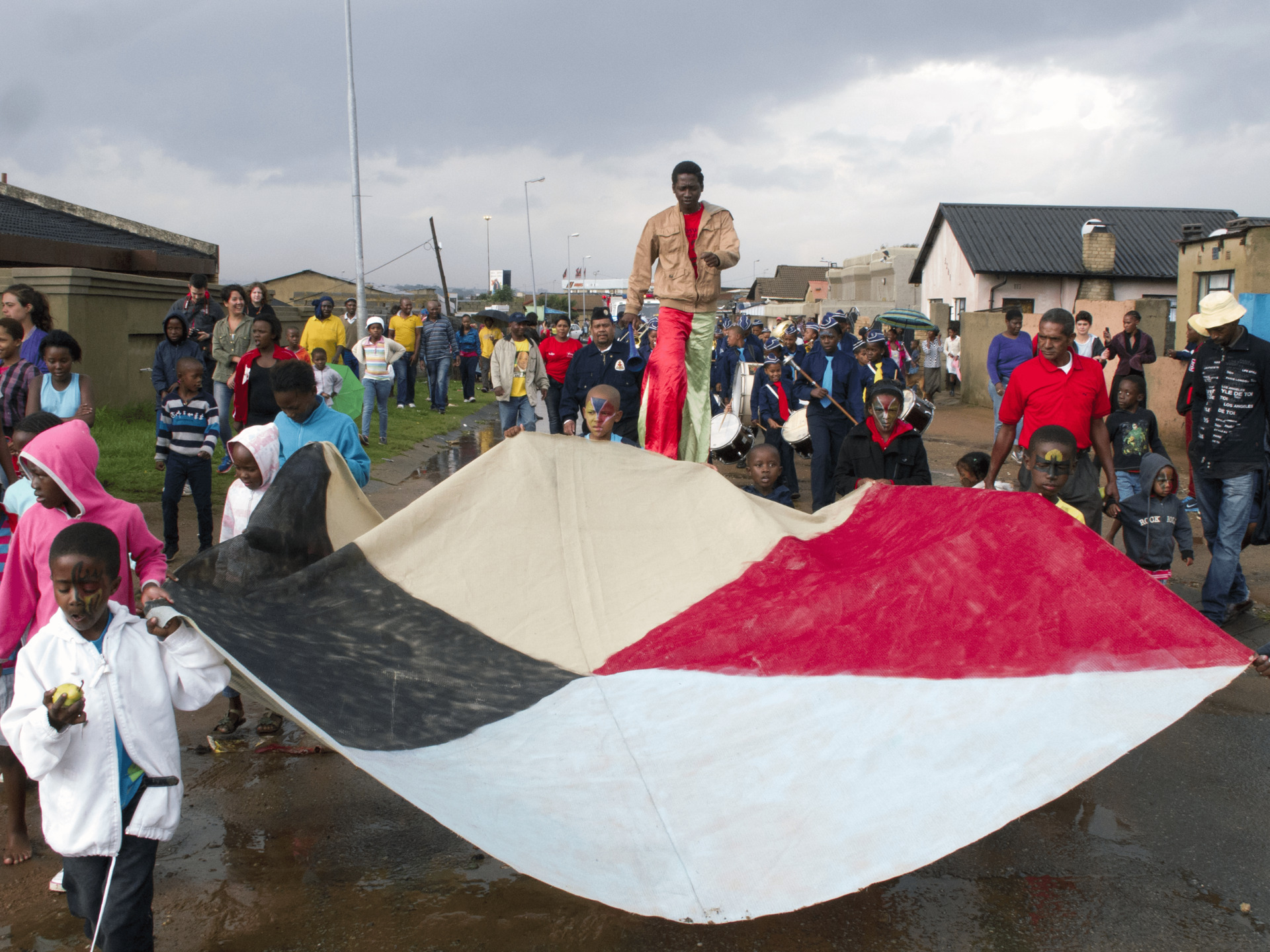 The Soweto Street Festival co-organized by students of Design for the Living World and local community
